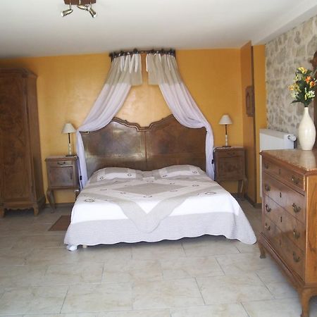 Bed and Breakfast Le Mas Fa Sua Malataverne Экстерьер фото