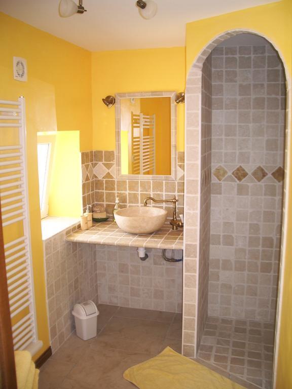 Bed and Breakfast Le Mas Fa Sua Malataverne Экстерьер фото