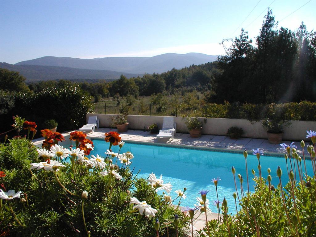 Bed and Breakfast Le Mas Fa Sua Malataverne Экстерьер фото